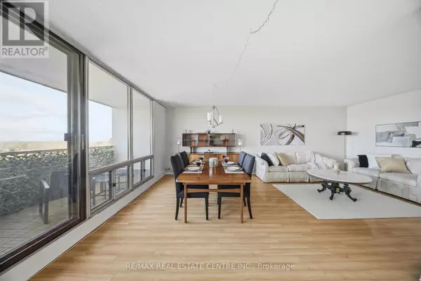 Burlington (brant Hills), ON L7P3P4,2055 Upper Middle RD #602