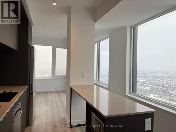 Mississauga (city Centre), ON L5B0P6,395 Square one DR #3210