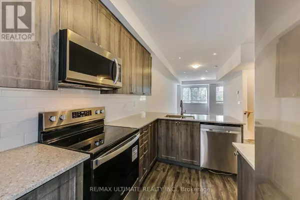 Toronto (briar Hill-belgravia), ON M6E2S2,370 Hopewell AVE #214