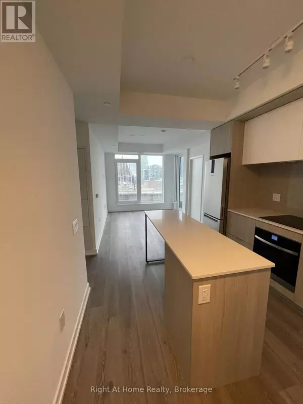 Mississauga (city Centre), ON L5B0P6,395 Square One DR #3905