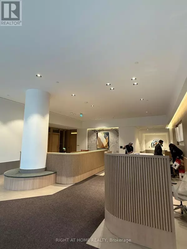 Mississauga (city Centre), ON L5B0P6,395 Square One DR #3912