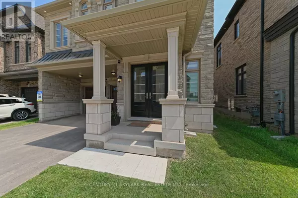 Oakville (glen Abbey), ON L6M4G3,2404 EDWARD LEAVER TRAIL