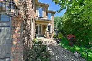 Mississauga (east Credit), ON L5V2M1,5121 PARKPLACE CIRCLE