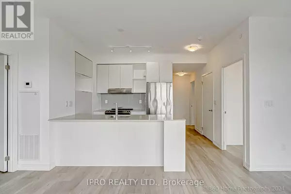 Mississauga (central Erin Mills), ON L5M0Y4,2520 Eglinton AVE West #1018