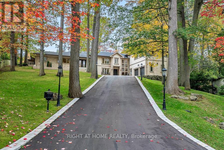 6 HUNTHILL COURT, Toronto (edenbridge-humber Valley), ON M9A4A2