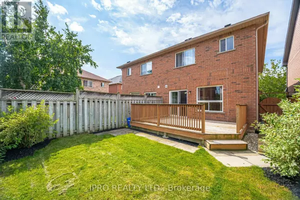 Brampton (vales Of Castlemore), ON L6P1B5,7 BLAIRWOOD COURT