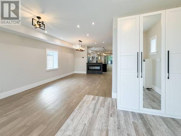 Mississauga (lakeview), ON L5E1B8,719 THIRD STREET