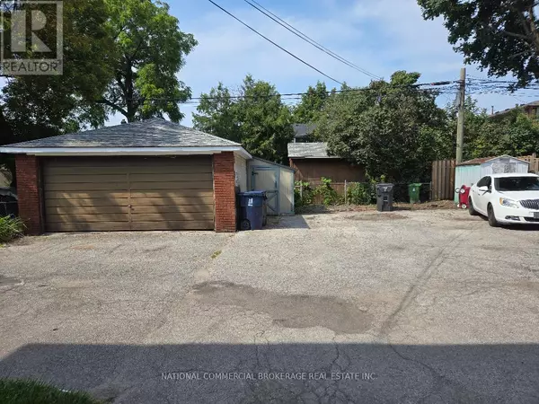 Toronto (new Toronto), ON M8V3L3,8A NINETEENTH STREET