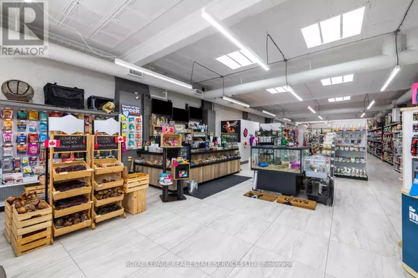 Toronto (high Park-swansea), ON M6S1P1,2299 BLOOR STREET W