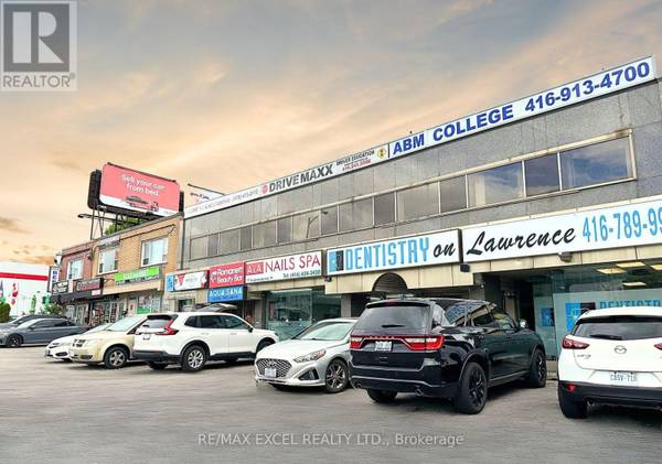 Toronto (yorkdale-glen Park), ON M6A1B4,705 Lawrence AVE West #202