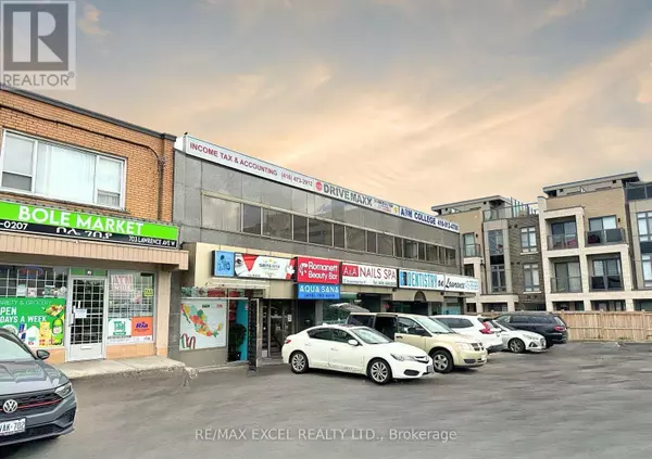 Toronto (yorkdale-glen Park), ON M6A1B4,705 Lawrence AVE West #205