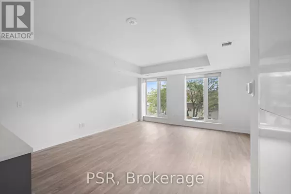 Toronto (dovercourt-wallace Emerson-junction), ON M6P3V7,299 Campbell AVE #319