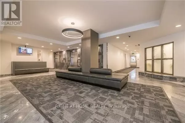 Mississauga (city Centre), ON L5B3W4,350 Webb DR #1807