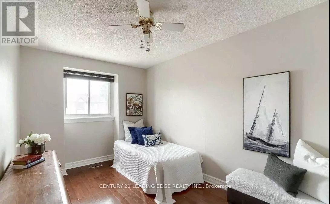 Brampton (central Park), ON L6S3K9,131 MOREGATE CRES #30-ROOM