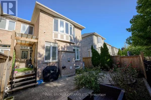 Oakville (palermo West), ON L6M5C9,2295 Rochester CIR #7