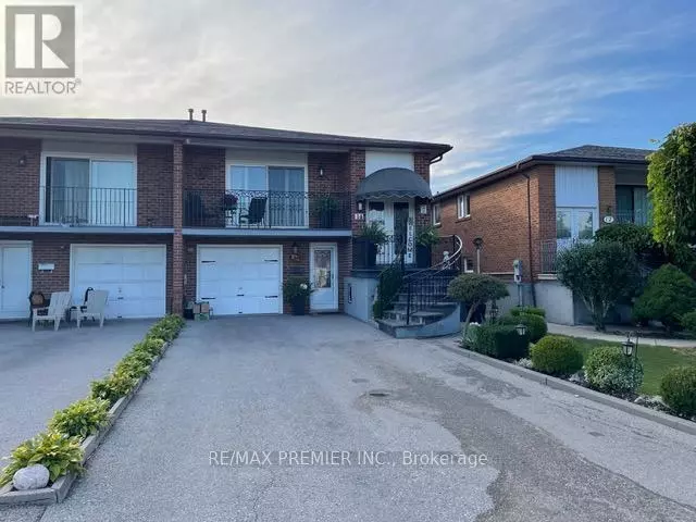 Toronto (glenfield-jane Heights), ON M3L2M9,14 Capstan CT #Main