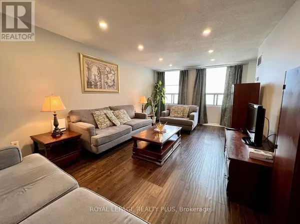 Mississauga (mississauga Valleys), ON L5A4A1,3650 Kaneff CRES #PH6