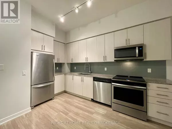 Mississauga (city Centre), ON L5B0K9,4085 Parkside Village DR East #439