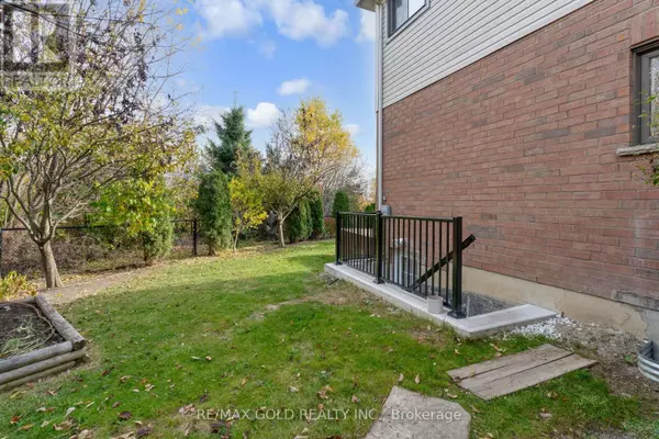 Brampton (fletcher's Meadow), ON L7A1Y2,10 SUNNYBROOK CRESCENT