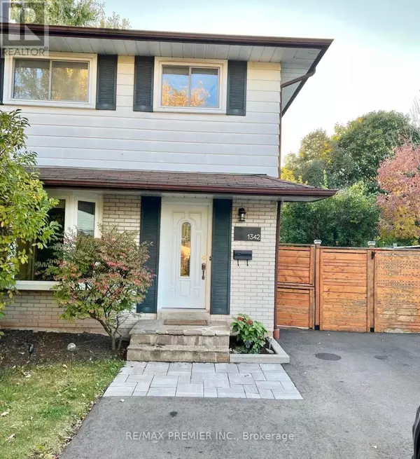 1342 ROYLEN ROAD, Oakville (college Park), ON L6H1V4