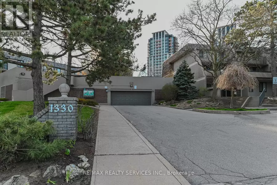 1330 Mississauga Valley BLVD #64, Mississauga (mississauga Valleys), ON L5A3T1