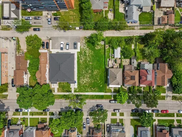 Windsor, ON N9A4Z5,484-488 JANETTE