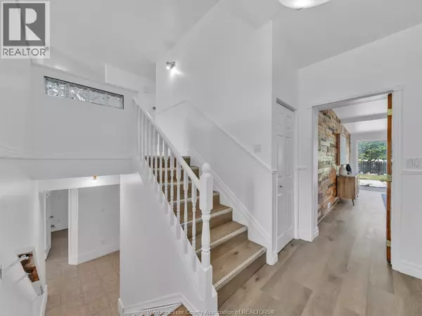 Windsor, ON N8T3N4,2480 OLIVE ROAD