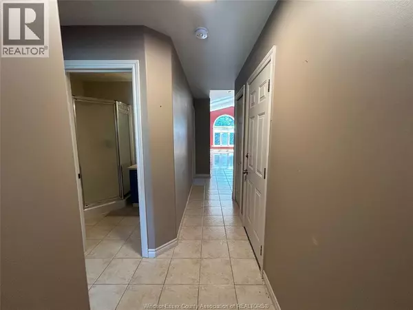 Windsor, ON N9G1V6,847 COUSINEAU ROAD
