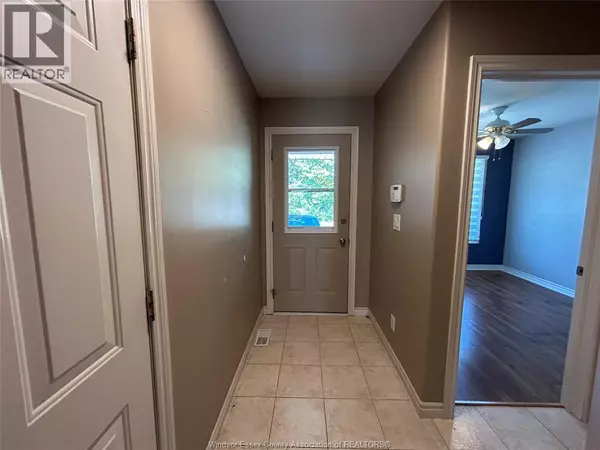 Windsor, ON N9G1V6,847 COUSINEAU ROAD