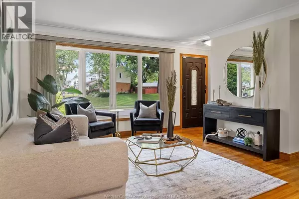Windsor, ON N9E2Y6,3545 GLENWOOD