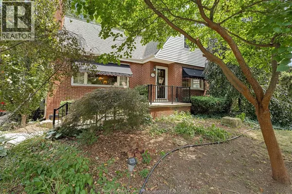 1218 BELLE ISLE VIEW BOULEVARD, Windsor, ON N8S3G7