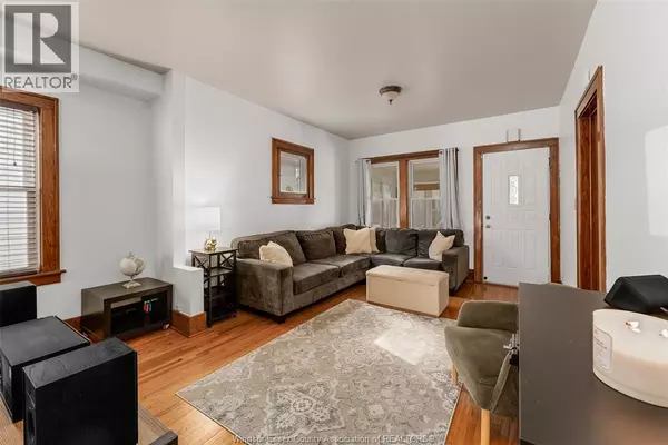 Windsor, ON N8X4E6,1644 MARENTETTE