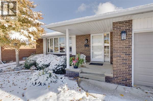 Windsor, ON N8R1J2,9241 ESPLANADE DRIVE