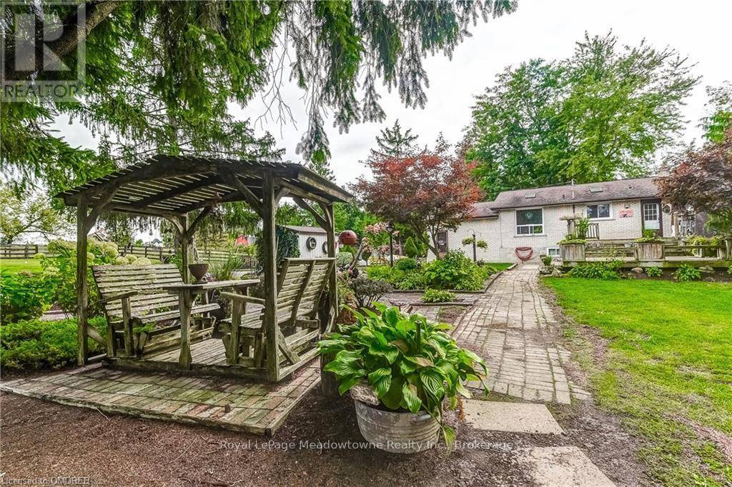 Hamilton, ON L8N2Z7,1602 HIGHWAY 6 N