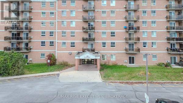 745 Davis DR #203, Kingston (east Gardiners Rd), ON K7M8J4