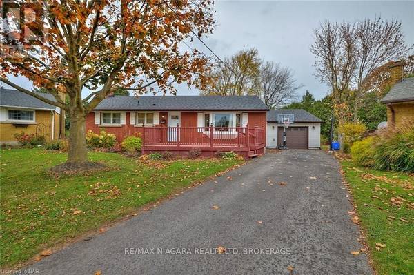 3283 KENWOOD COURT, Niagara Falls (206 - Stamford), ON L2J2X8