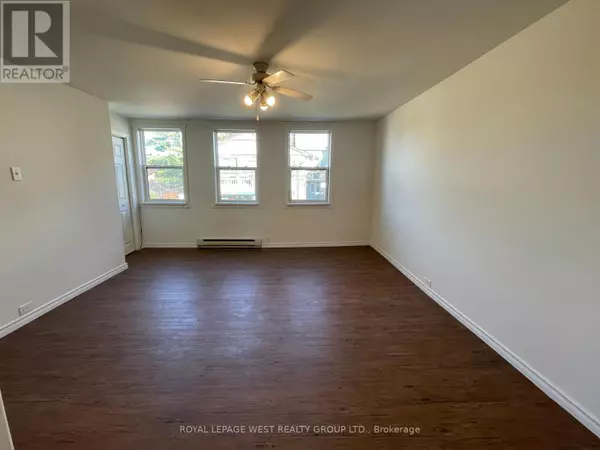 Huntsville (chaffey), ON P1H2C6,3 Brunel RD #Office1