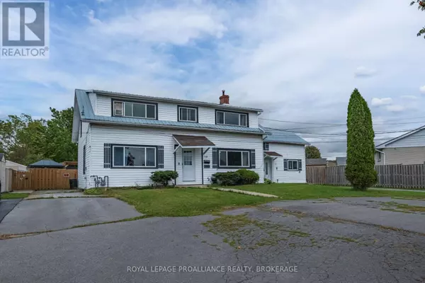 10-12 MANITOU CRESCENT E, Loyalist (amherstview), ON K7N1B6