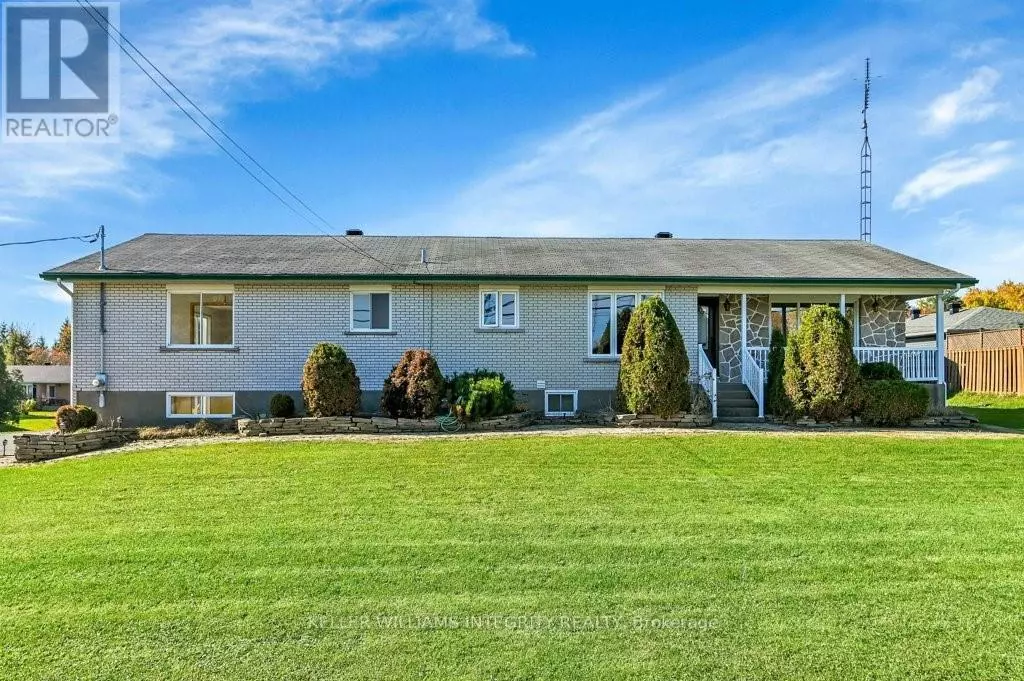 South Glengarry, ON K0C1L0,20397 PARK CRESCENT