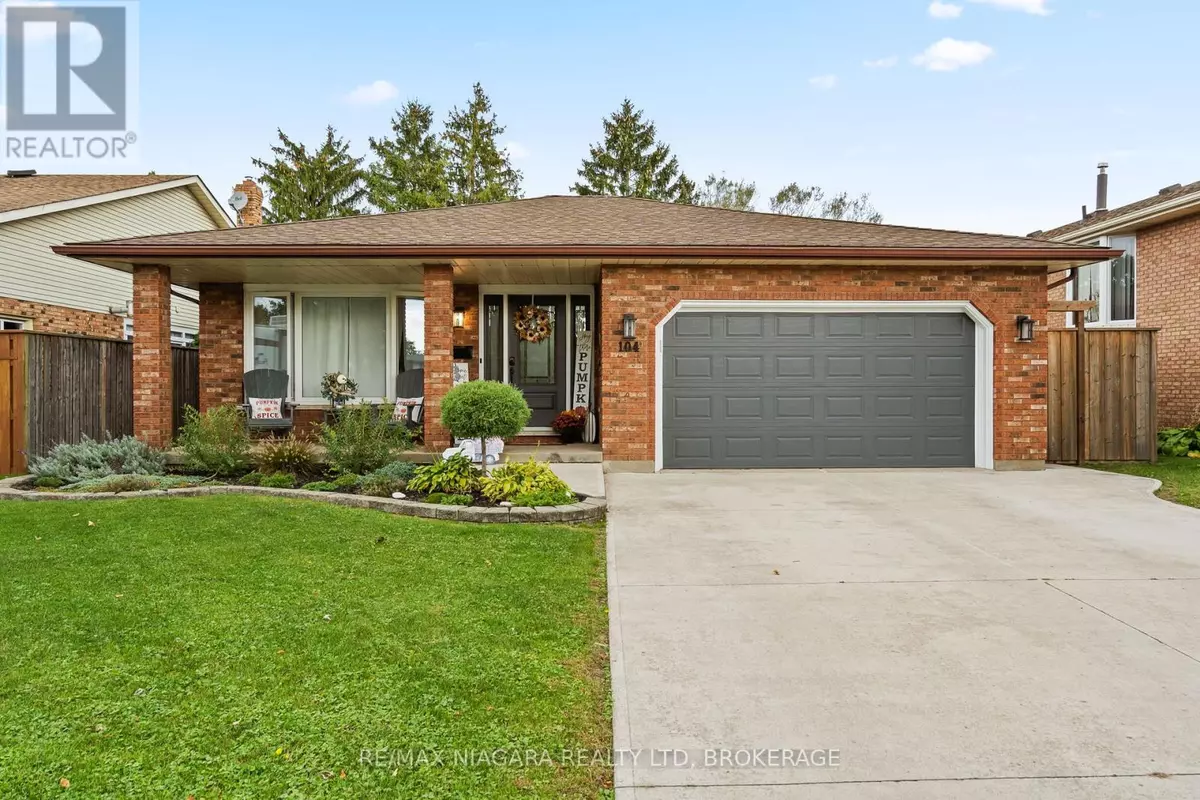 Welland, ON L3C6E6,104 WHITEOAK CRESCENT