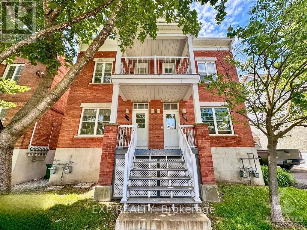 Ottawa, ON K1M1X6,156 IVY CRES #1