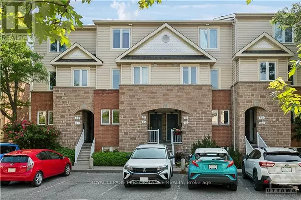 75 STRATHAVEN, Ottawa, ON K1J1K7