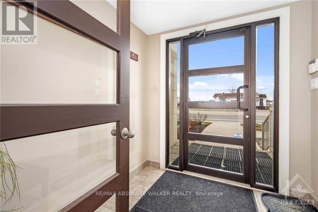 Ottawa, ON K1C1T1,3591 INNES RD #4