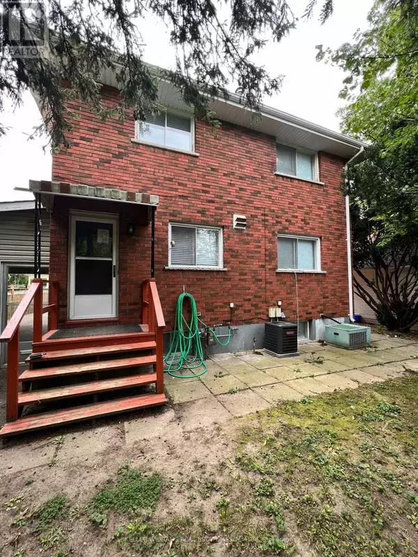 Brantford, ON N3T3Z6,22 ST JAMES UNIT C STREET