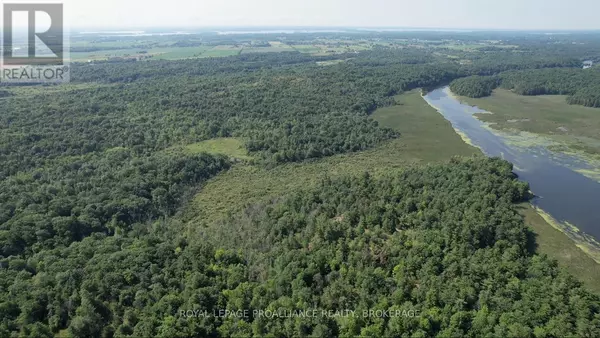 Leeds & The Thousand Islands, ON K0E1L0,220 BRADLEY LANE