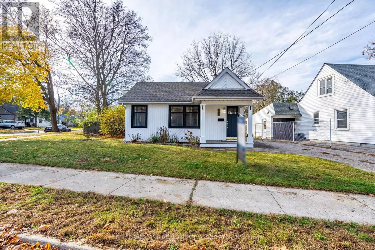 Kitchener, ON N2M4A7,113 PLEASANT AVENUE