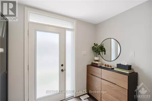 Barrhaven (7711 - Barrhaven - Half Moon Bay), ON K2J6T3,1028 APOLUNE STREET