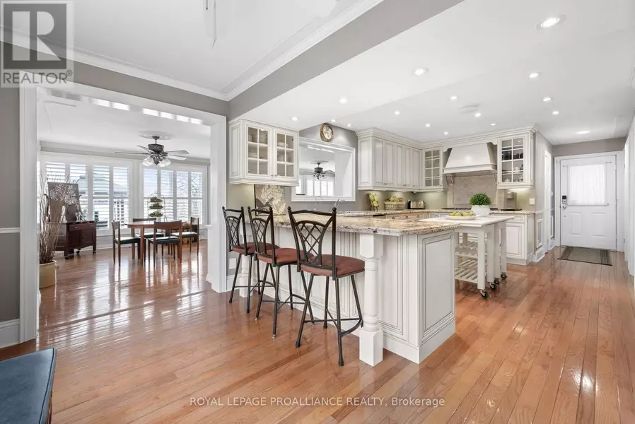 25 PRINYERS COVE CRESCENT, Prince Edward County (north Marysburg Ward), ON K0K2T0