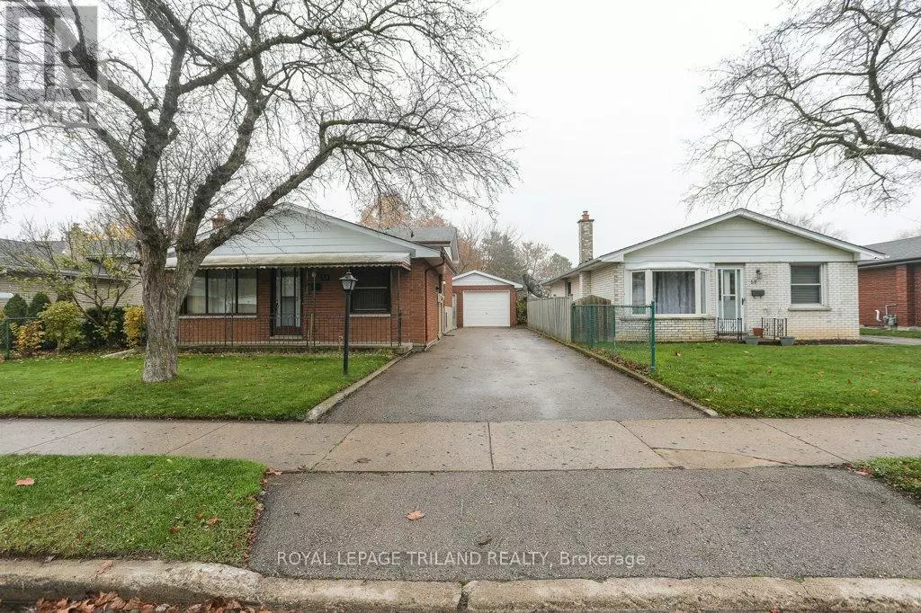 London, ON N5V1L9,54 WEXFORD AVENUE