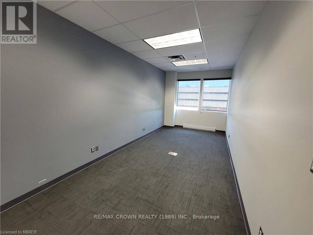 North Bay (widdifield), ON P1B7K9,180 SHIRREFF AVE #275
